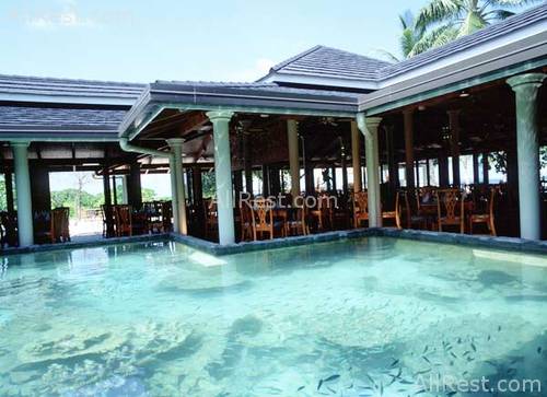 Royal Island Resort & Spa 10